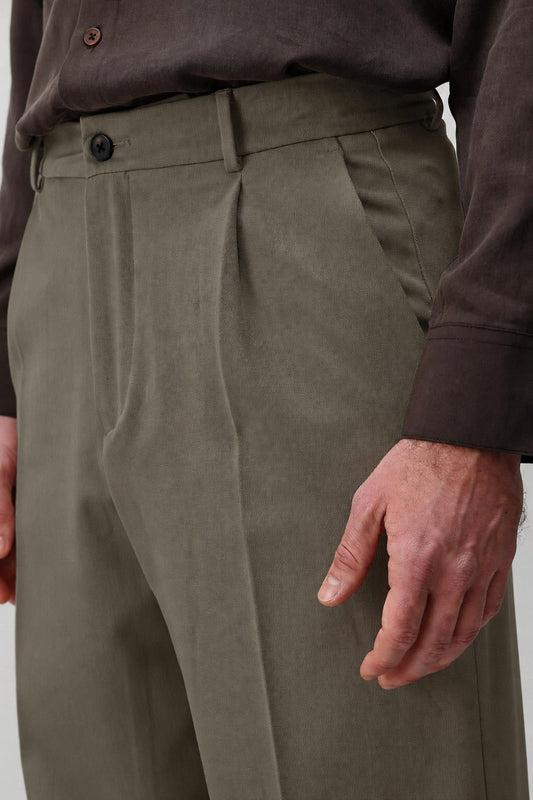Relax Fit Pleated Men's Pants