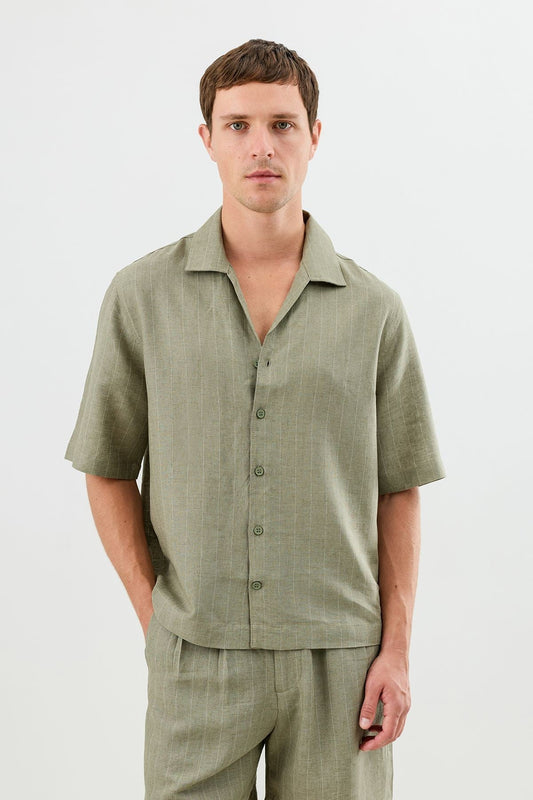 Men's Short-Sleeve Striped Relaxed-Fit Shirt with Linen Blend