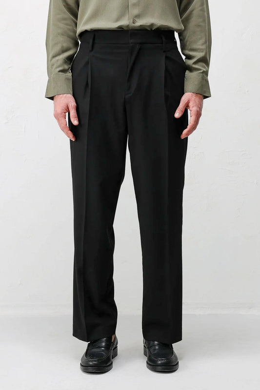Relaxed-Fit Pleated Men's Pants
