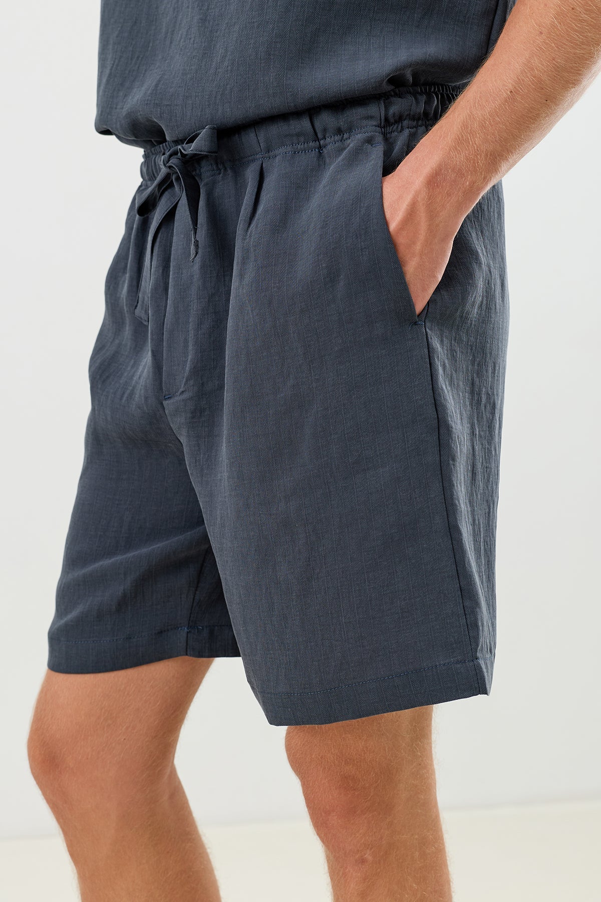 Men's Tie-Waist Shorts with Lyocell Blend