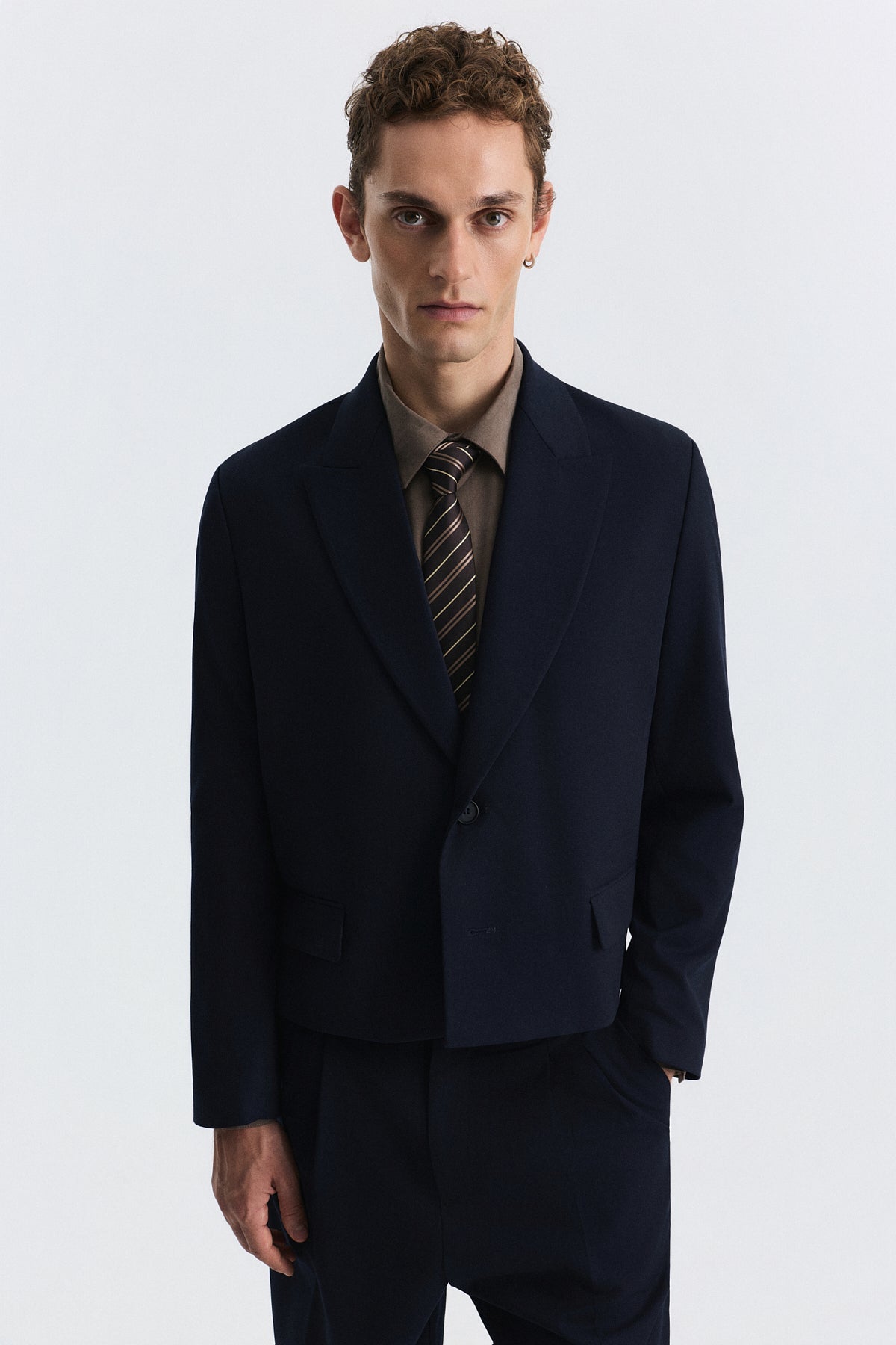 Crop-Fit Blazer Jacket