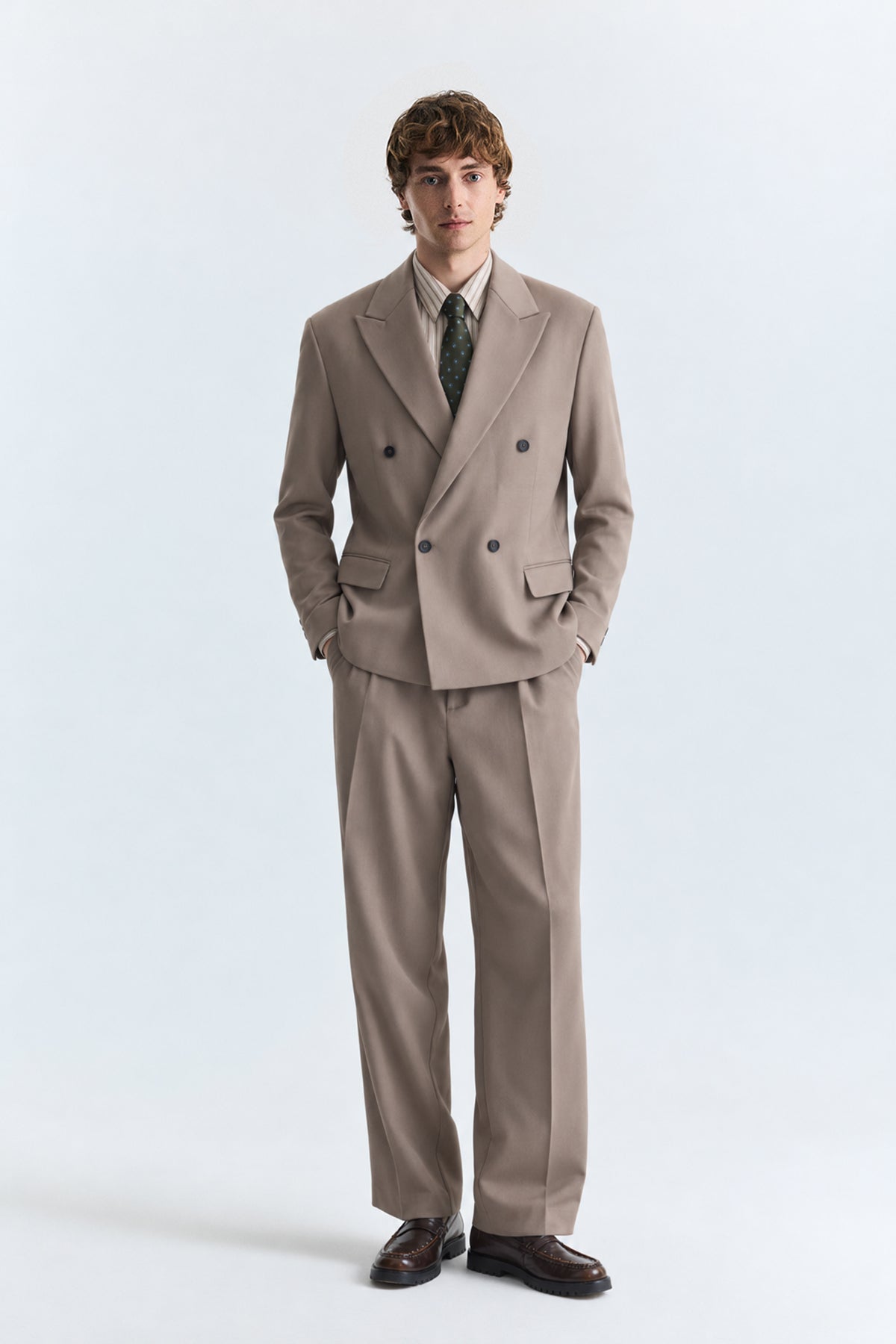 Relax Fit Double-Breasted Suit