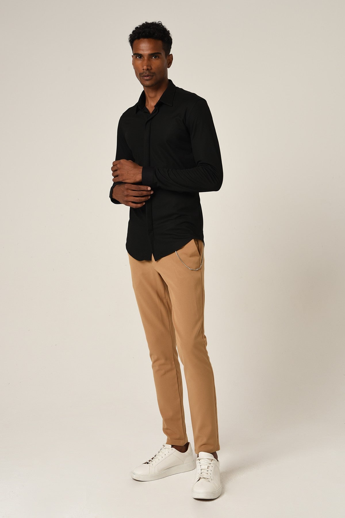Antioch Men's Long-Sleeve Slim-Fit Knit Shirt with Hidden Buttons
