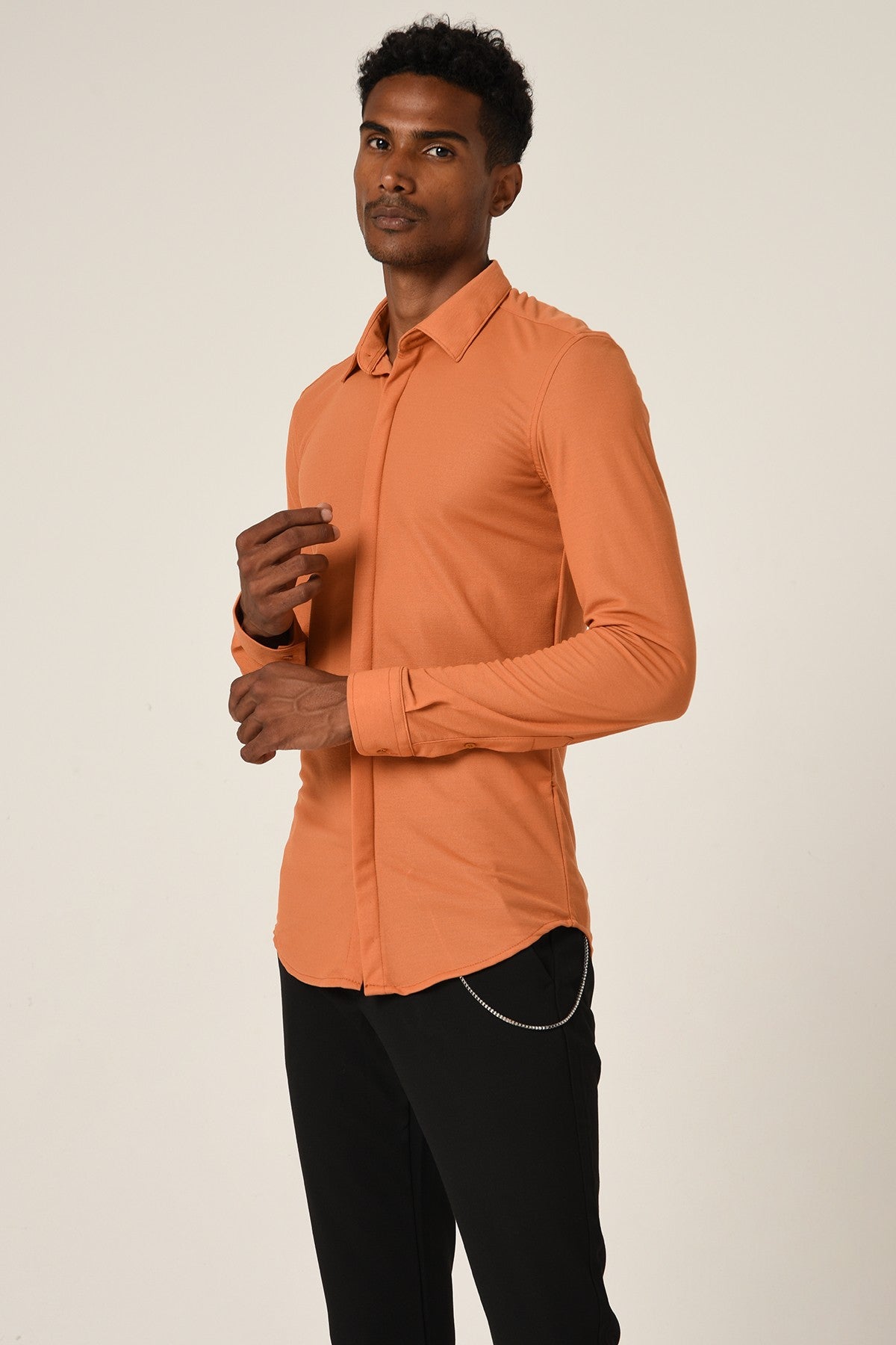 Antioch Men's Long-Sleeve Slim-Fit Knit Shirt with Hidden Buttons