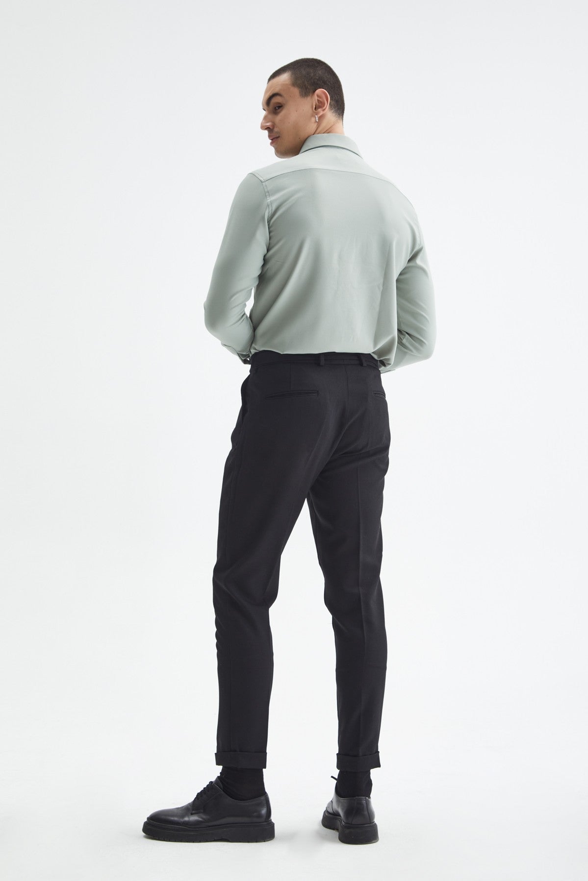 Antioch Slim-Fit Men's Long-Sleeve Shirt with a Wide Collar