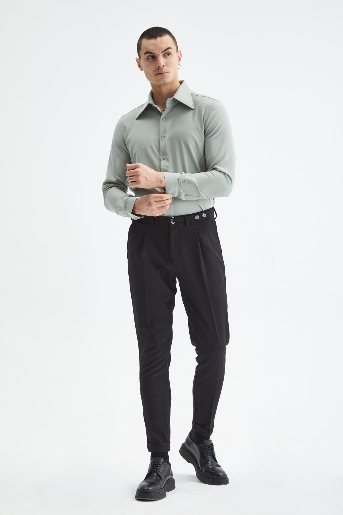 Antioch Slim-Fit Men's Long-Sleeve Shirt with a Wide Collar