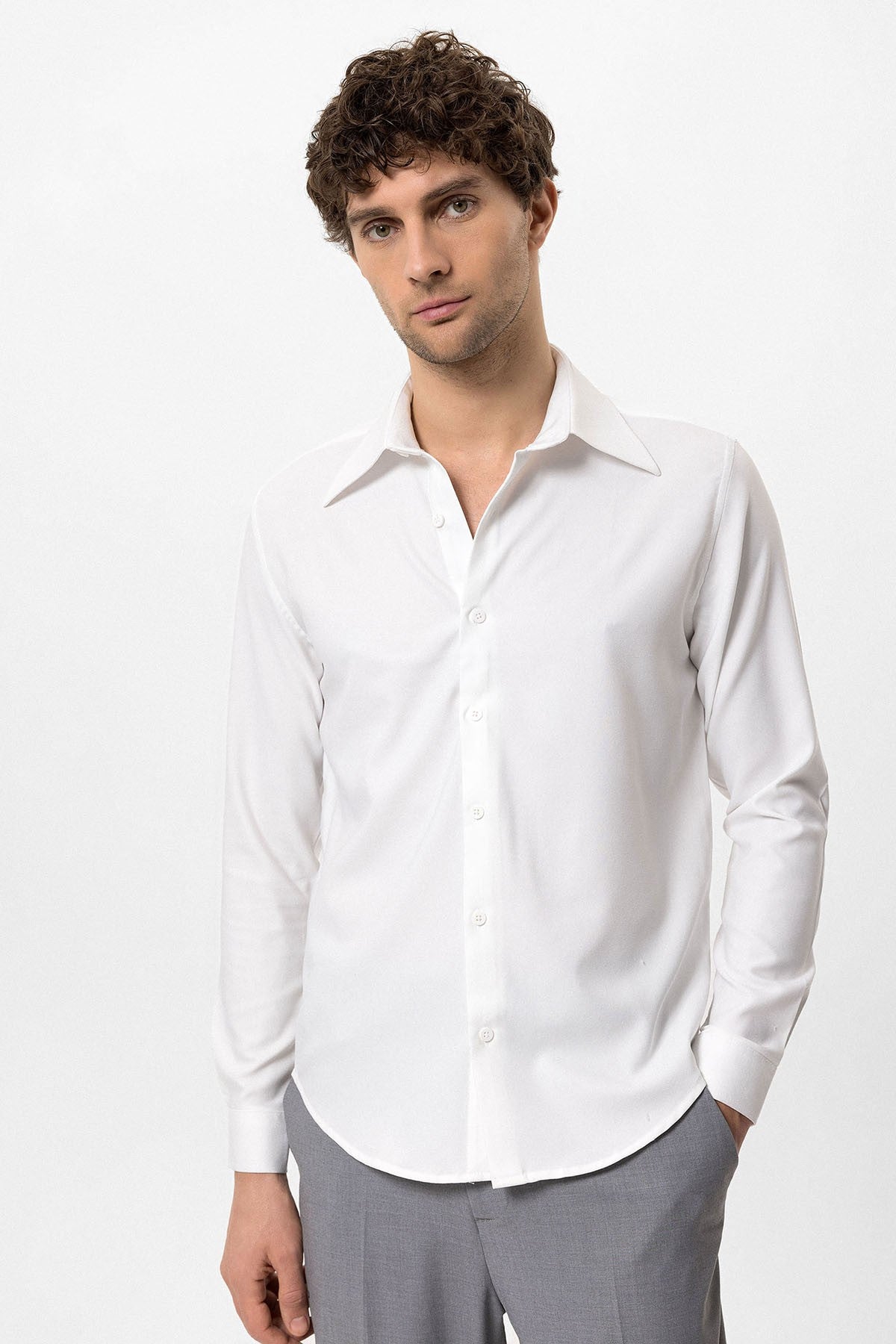 Antioch Slim-Fit Men's Long-Sleeve Shirt with a Wide Collar