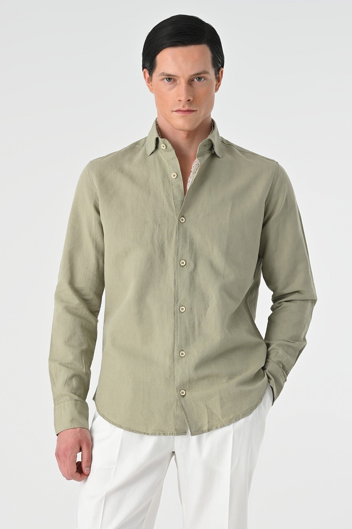 Men's 100% Linen Shirt with an Antioch Collar and Button Detail