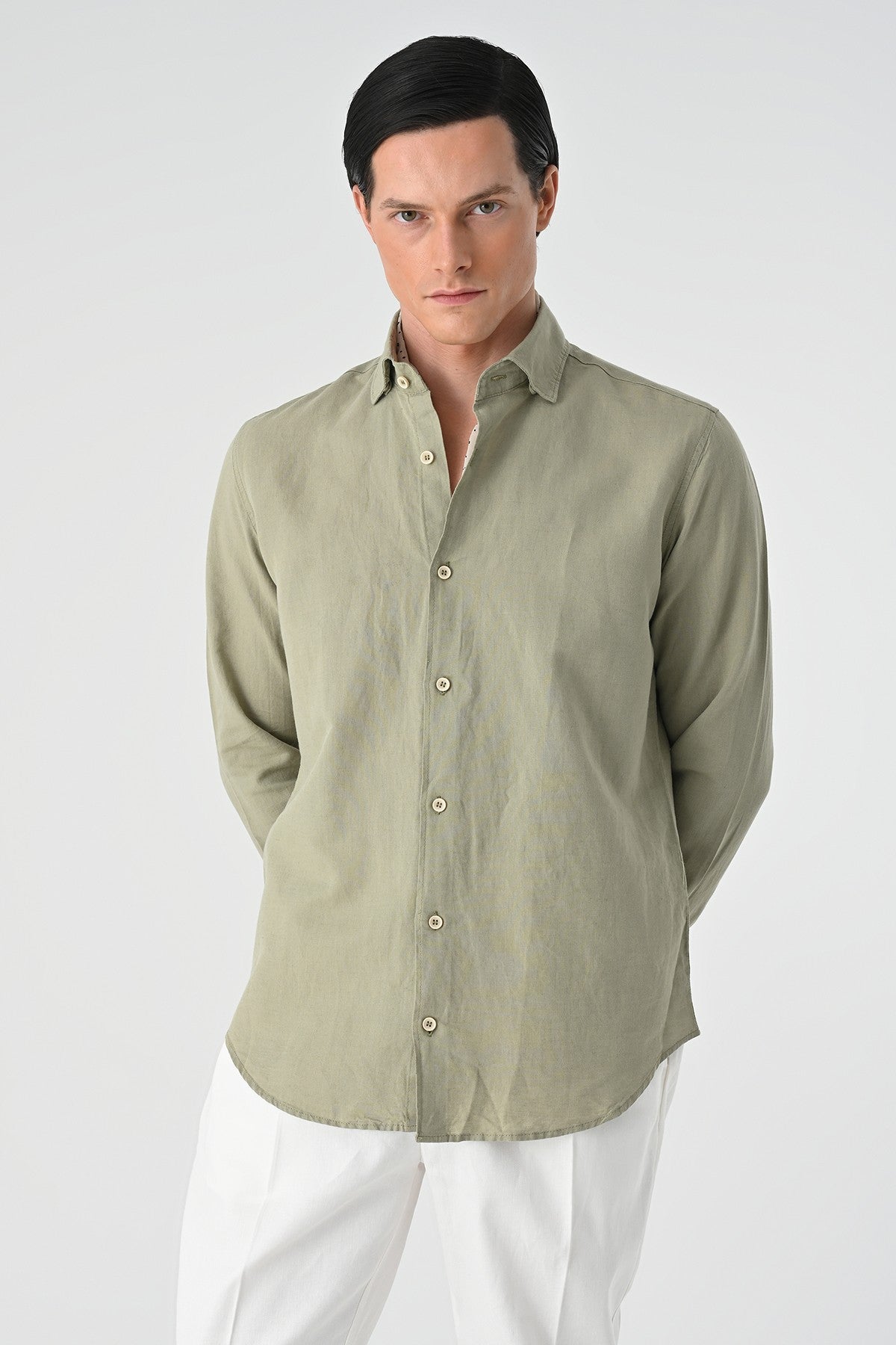 Men's 100% Linen Shirt with an Antioch Collar and Button Detail