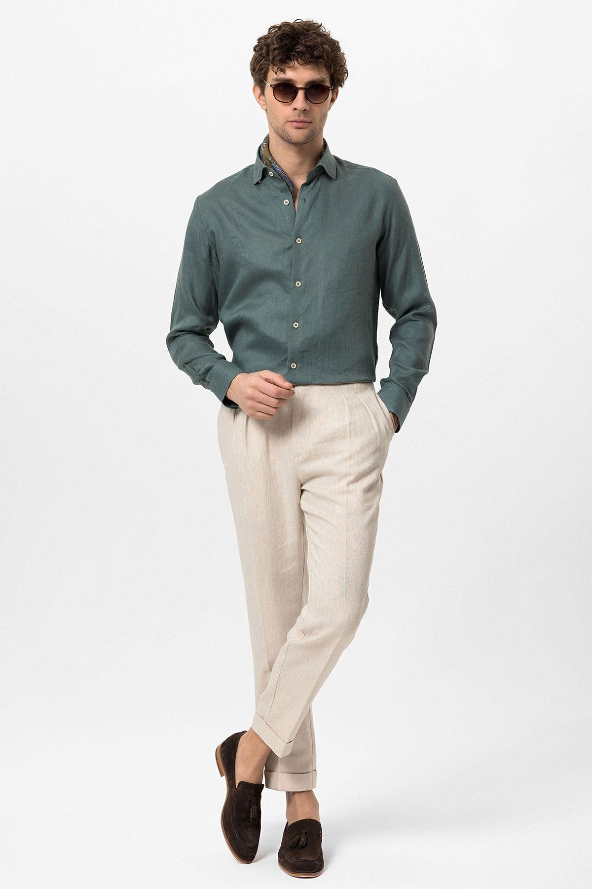 Men's 100% Linen Shirt with an Antioch Collar and Button Detail