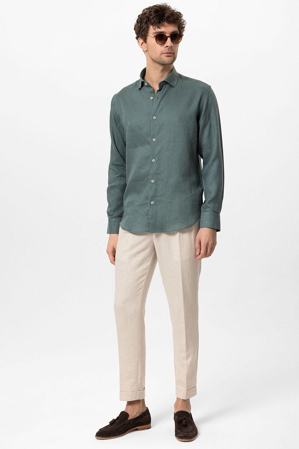 Men's 100% Linen Shirt with an Antioch Collar and Button Detail