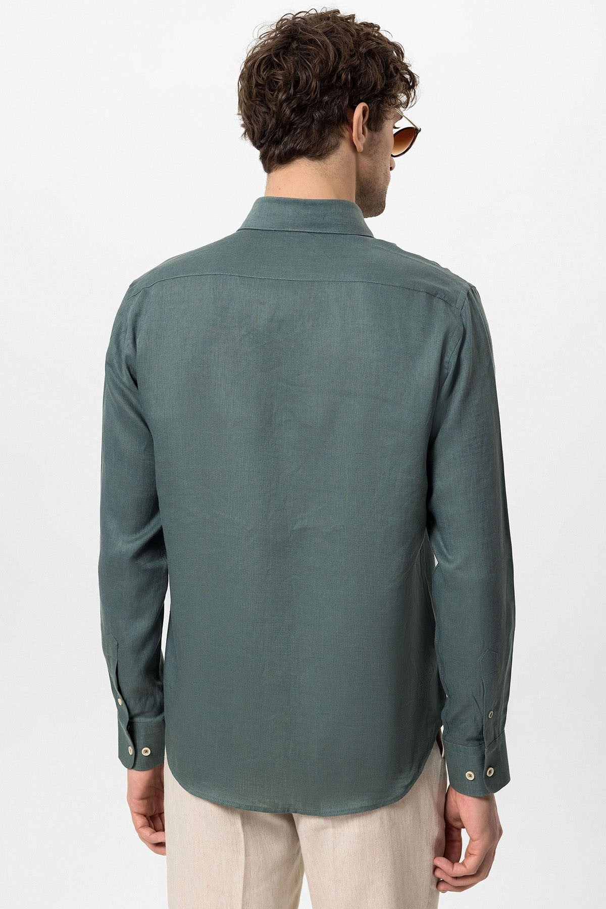 Men's 100% Linen Shirt with an Antioch Collar and Button Detail