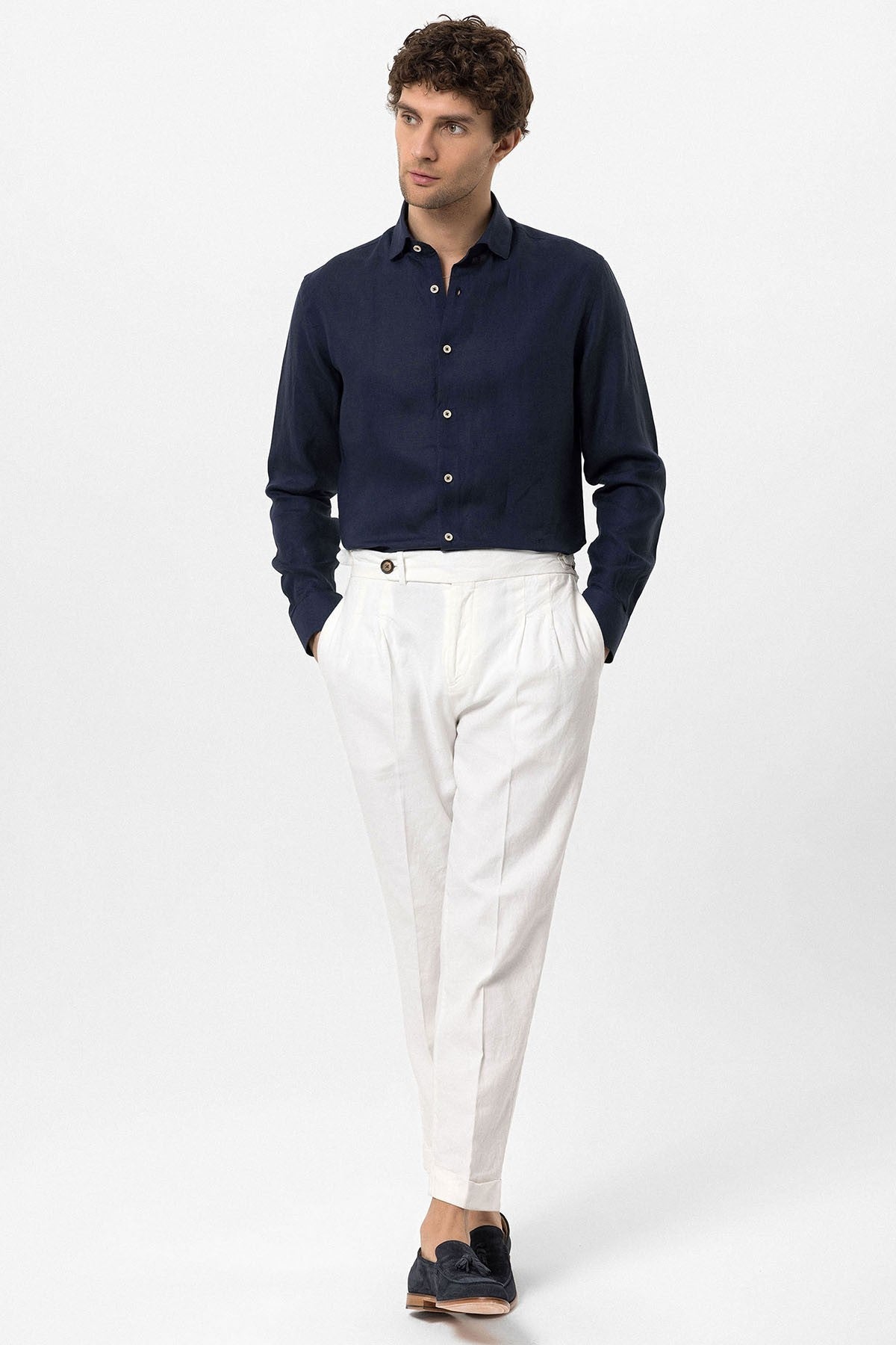 Men's 100% Linen Shirt with an Antioch Collar and Button Detail