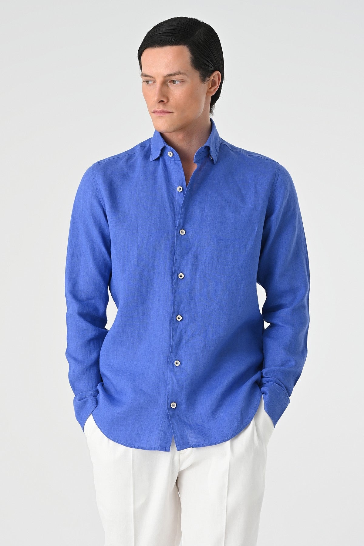 Men's 100% Linen Shirt with an Antioch Collar and Button Detail