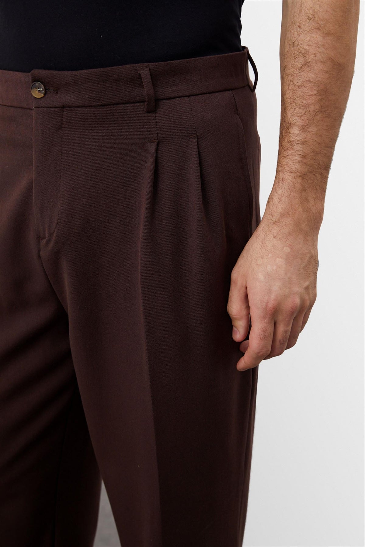 Antioch High-Waisted Pleated Relaxed-Fit Men's Pants