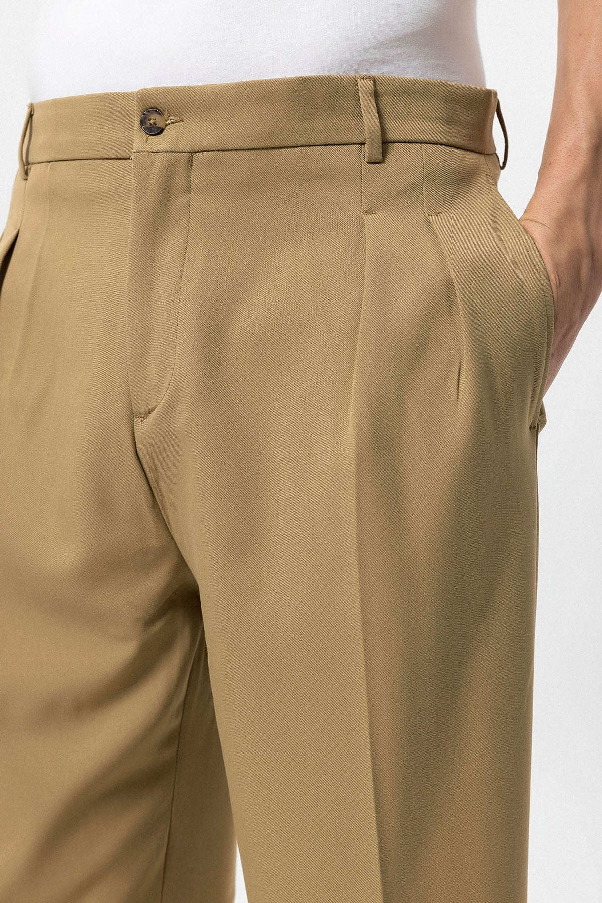 High-Waisted Pleated Relaxed-Fit Men's Pants