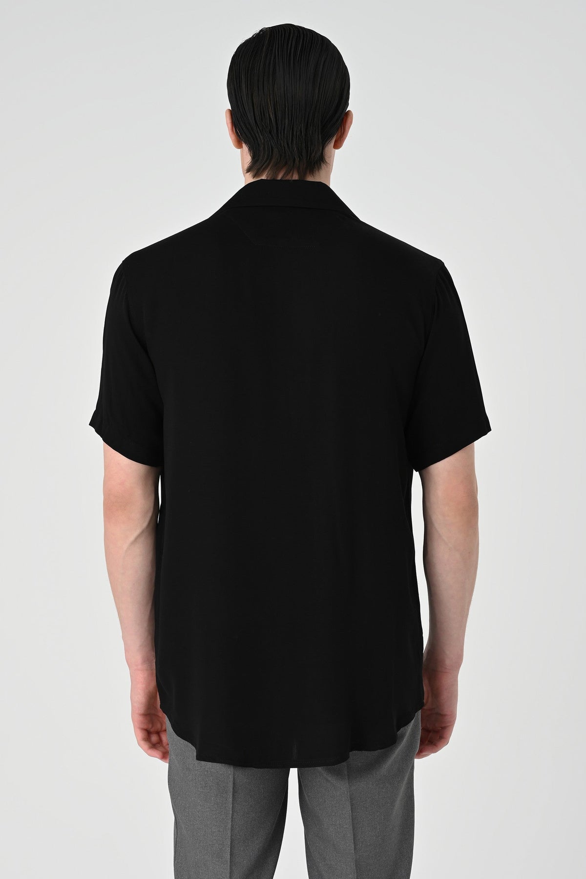 Antioch Oversized Short-Sleeve Men's Shirt with Apache Collar