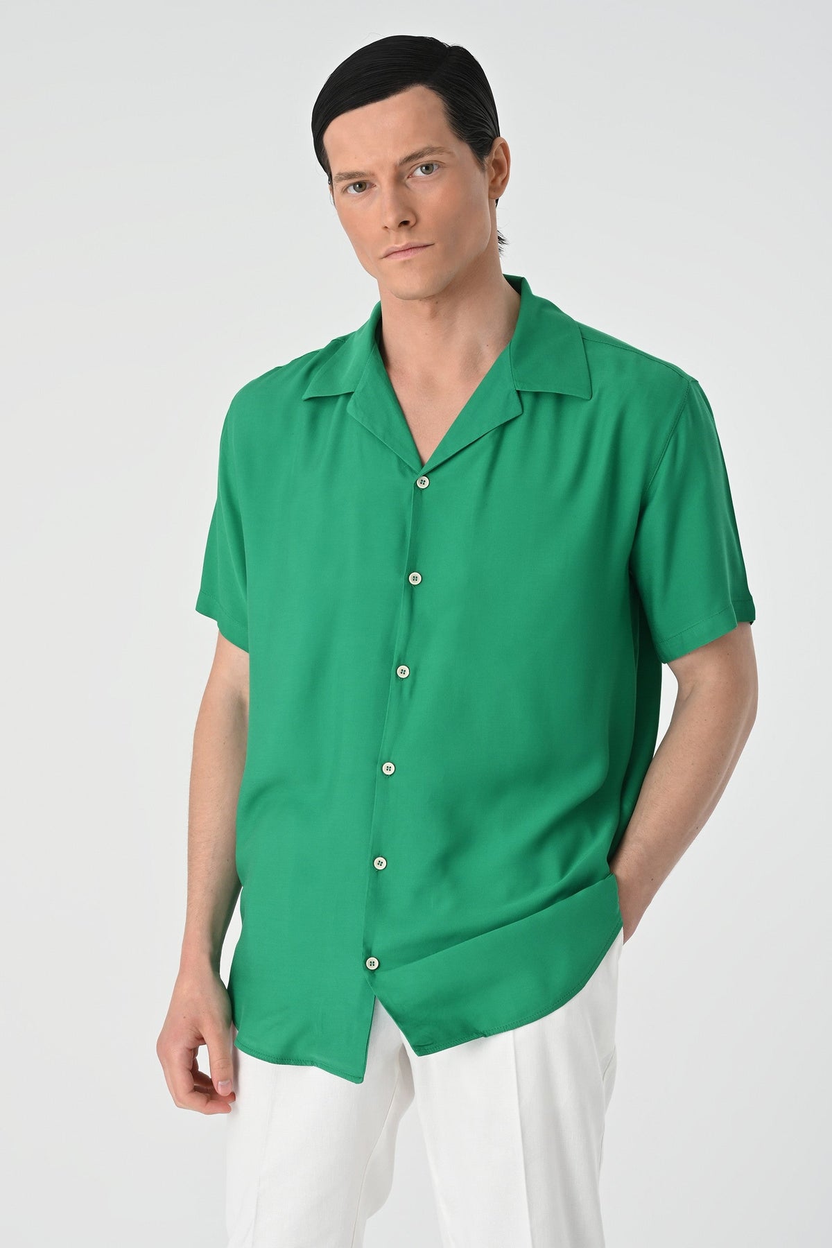 Antioch Oversized Short-Sleeve Men's Shirt with Apache Collar