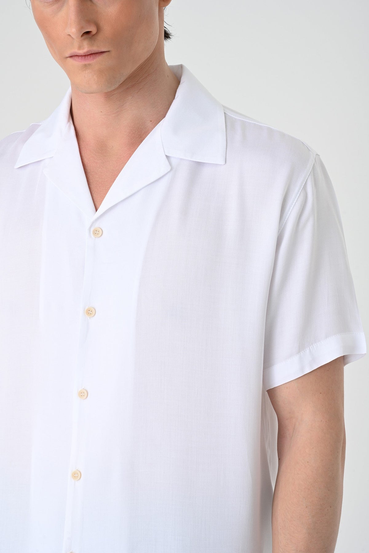 Antioch Oversized Short-Sleeve Men's Shirt with Apache Collar