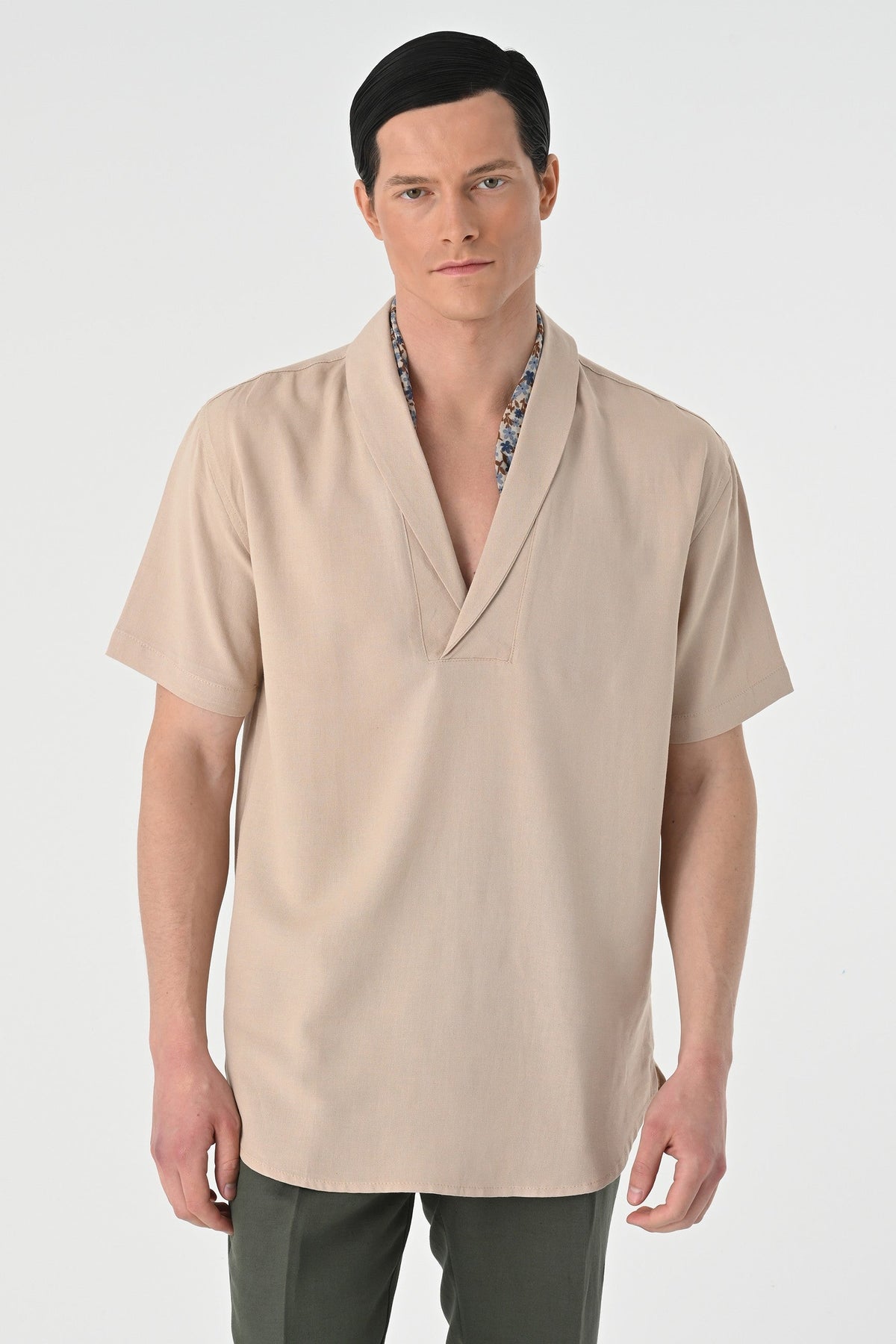 Antioch Relax Fit Short-Sleeved Men's Shirt with a Shawl Collar