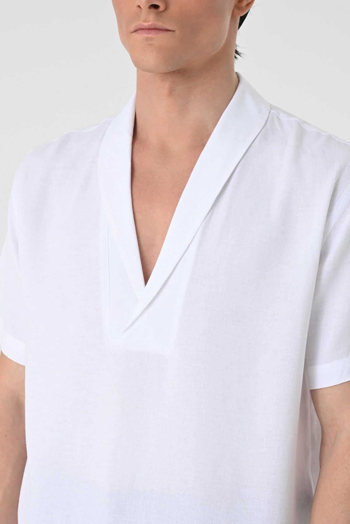 Antioch Relax Fit Short-Sleeved Men's Shirt with a Shawl Collar