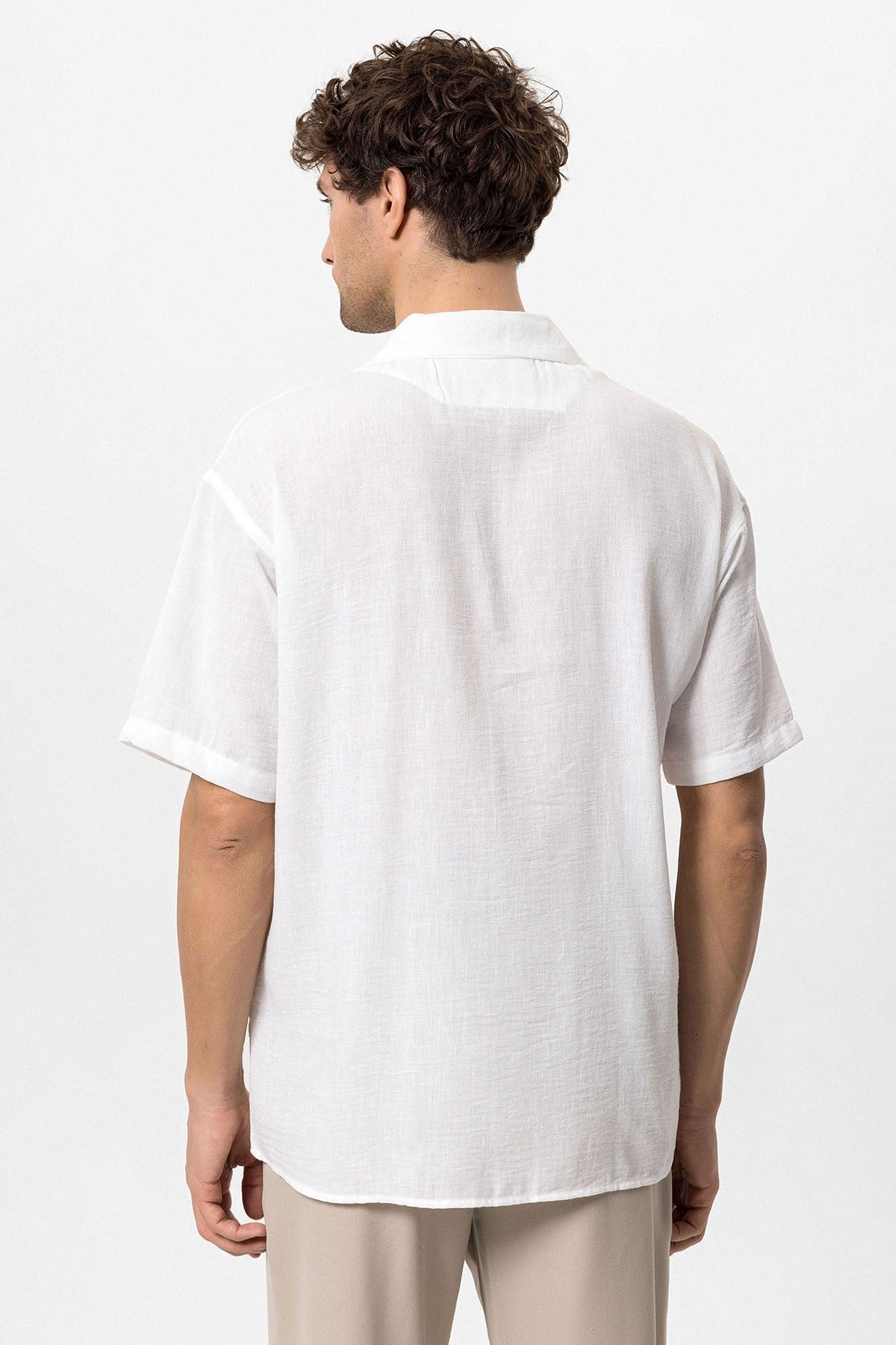 Antioch Oversized Short-Sleeve Men's Shirt with Apache Collar