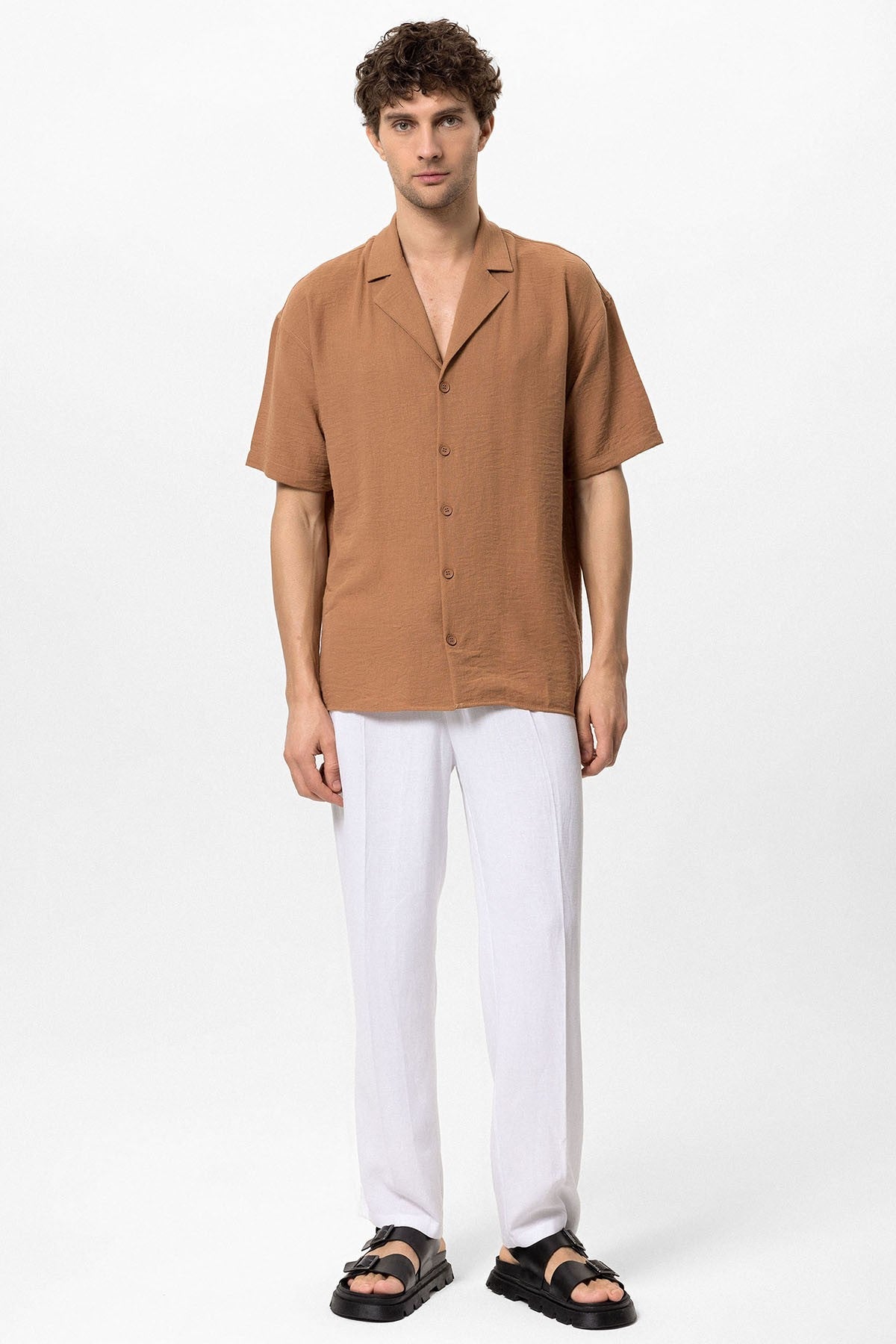 Antioch Oversized Short-Sleeve Men's Shirt with Apache Collar