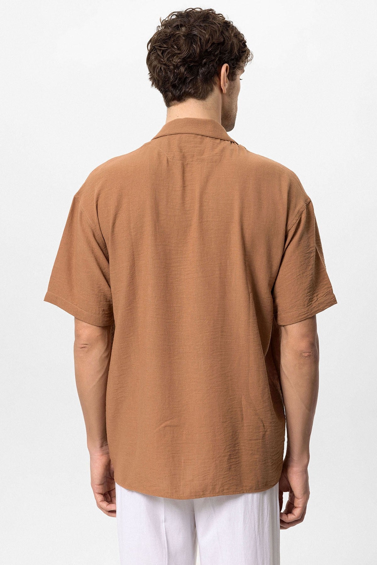 Antioch Oversized Short-Sleeve Men's Shirt with Apache Collar