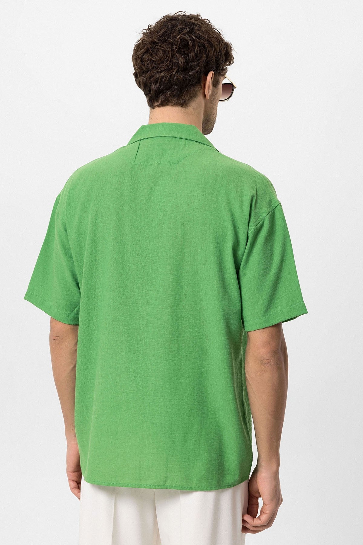 Antioch Oversized Short-Sleeve Men's Shirt with Apache Collar