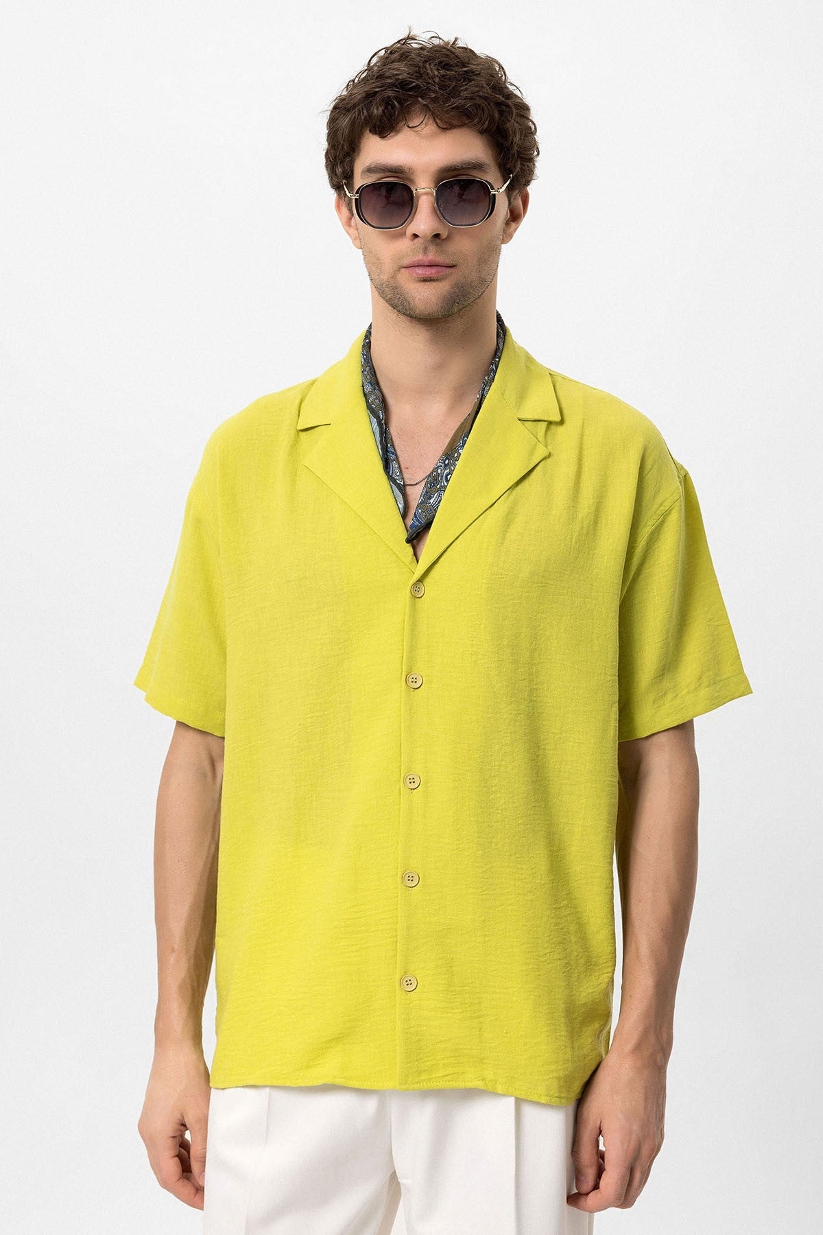 Antioch Oversized Short-Sleeve Men's Shirt with Apache Collar