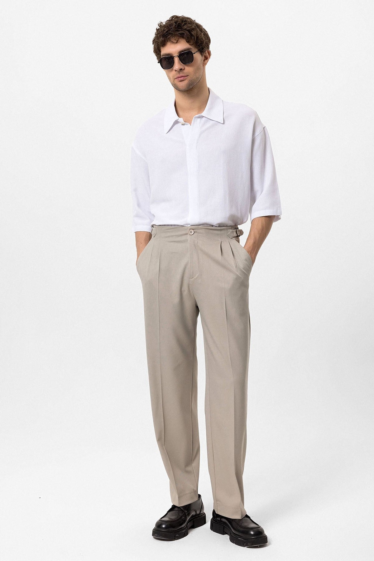 Antioch High-Waisted Men's Pants with Buckle Detail and Relaxed Fit