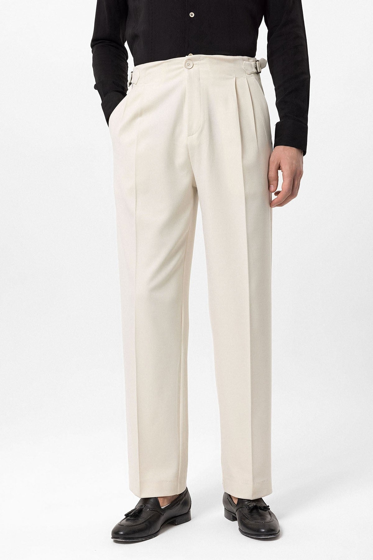 Antioch High-Waisted Men's Pants with Buckle Detail and Relaxed Fit