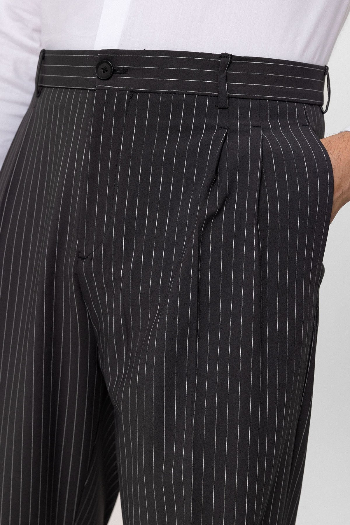 Antioch High-Waisted Relaxed-Fit Striped Men's Pants