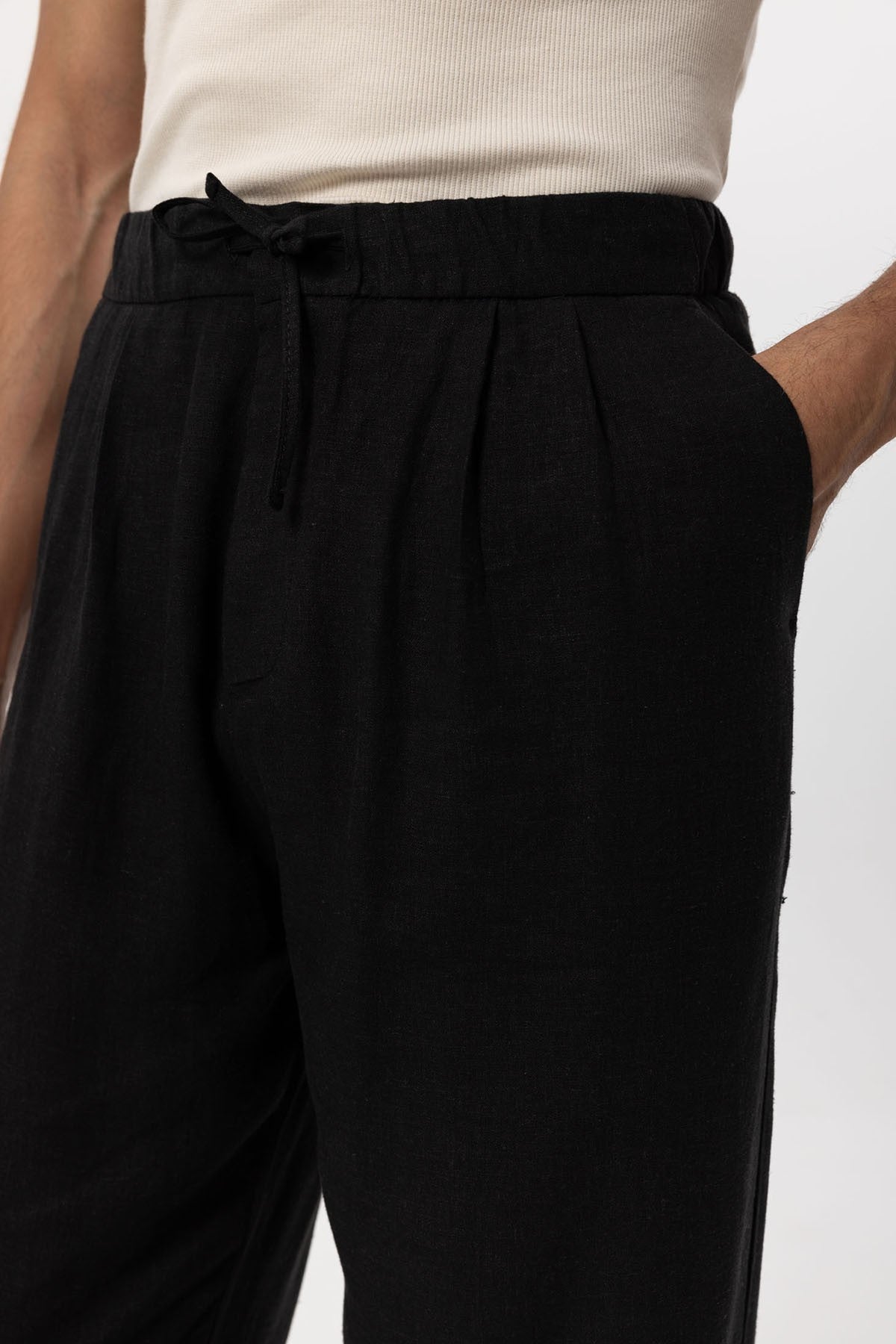 Antioch Belted Linen-Blend Baggy Men's Pants