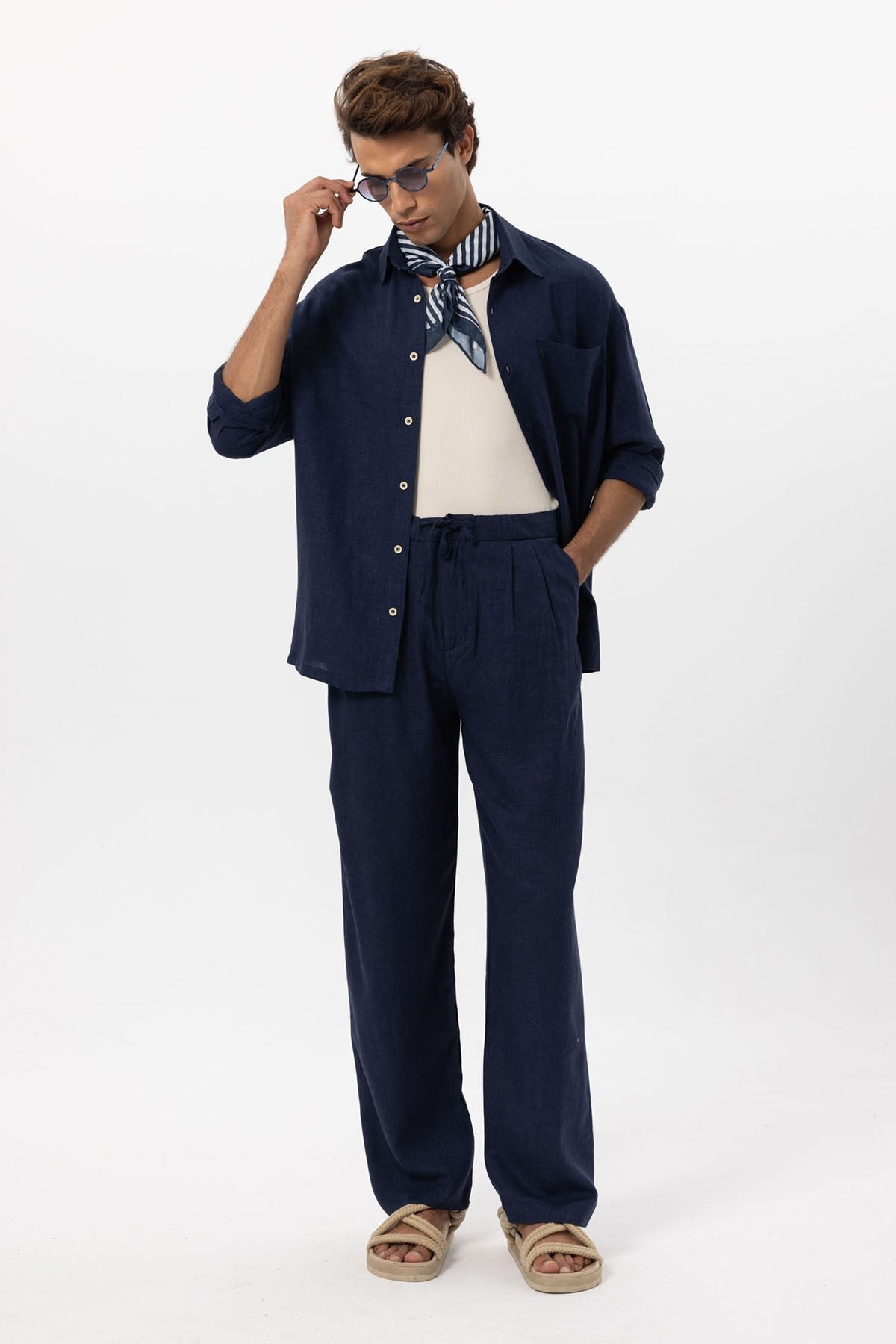 Antioch Belted Linen-Blend Baggy Men's Pants
