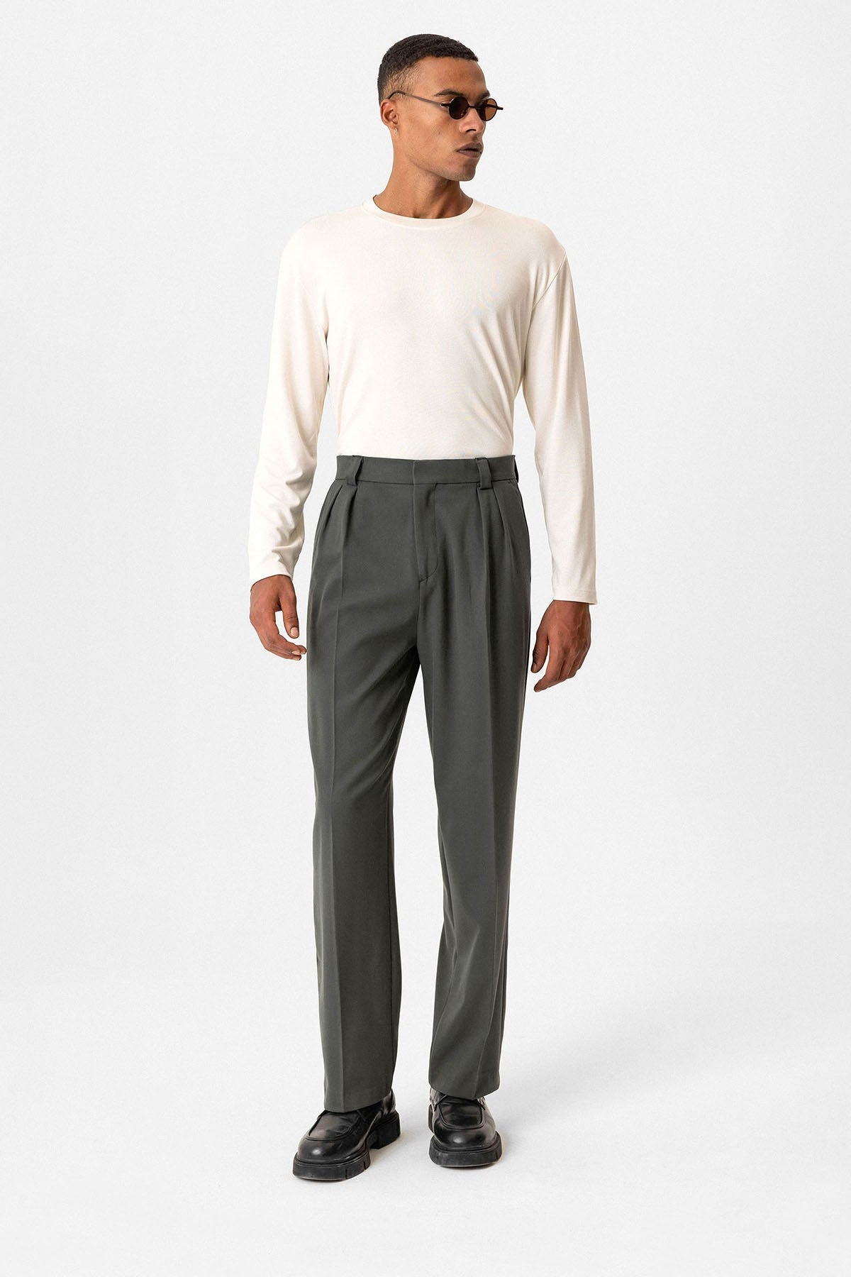 Antioch High-Waisted Pleated Relaxed-Fit Baggy Men's Pants