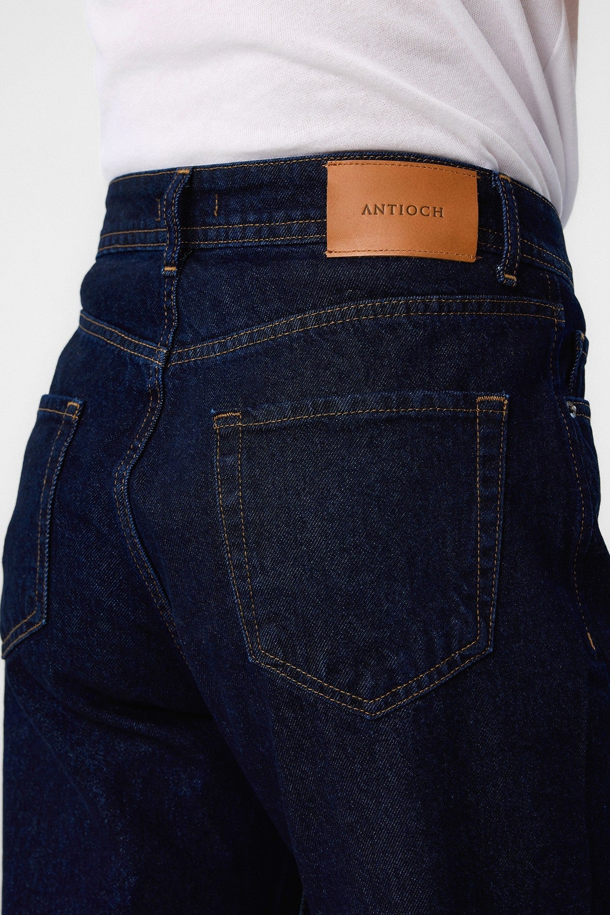 Antioch High-Waisted Regular-Fit Men's Jeans
