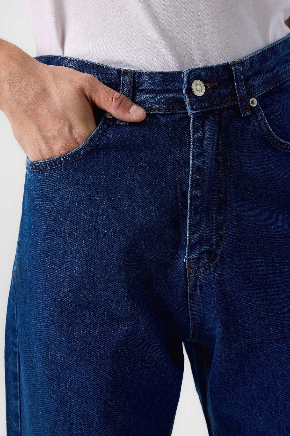 Antioch High-Waisted Regular-Fit Men's Jeans