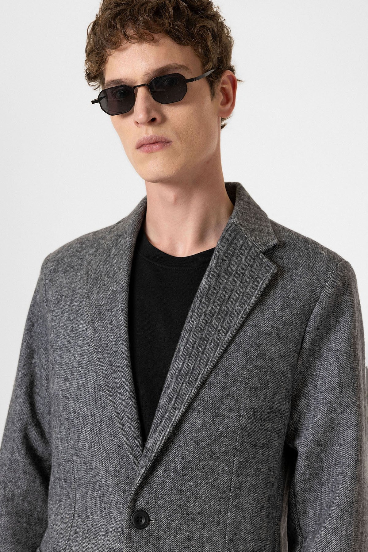 Antioch Slim-Fit Herringbone-Patterned Men's Blazer