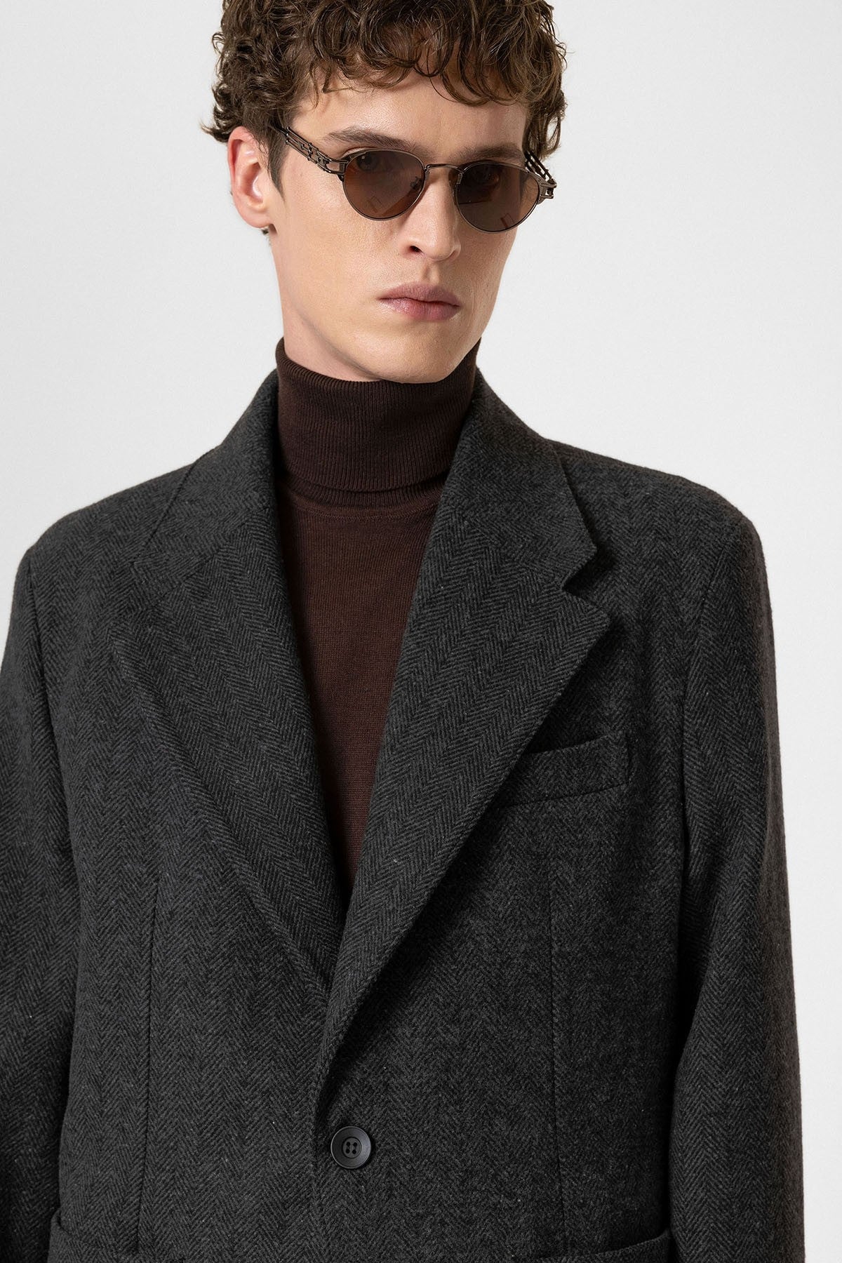 Antioch Oversized Men's Blazer with Herringbone Pattern