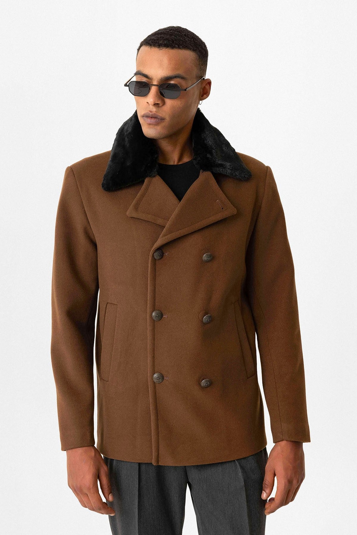Antioch Men's Coat with Fur Collar and Double-Breasted Closure