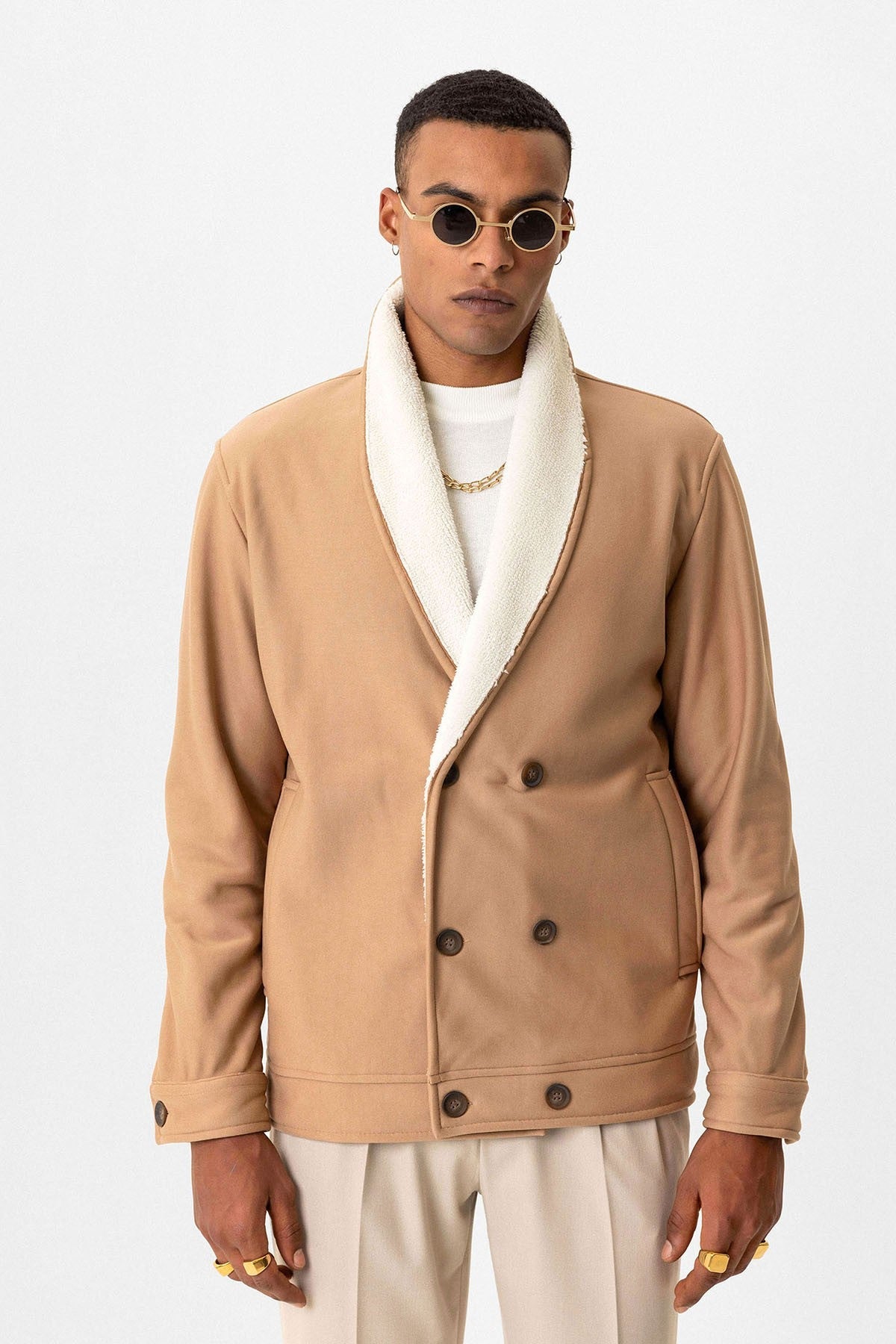 Antioch Men's Jacket with Contrast Collar and Lining Details
