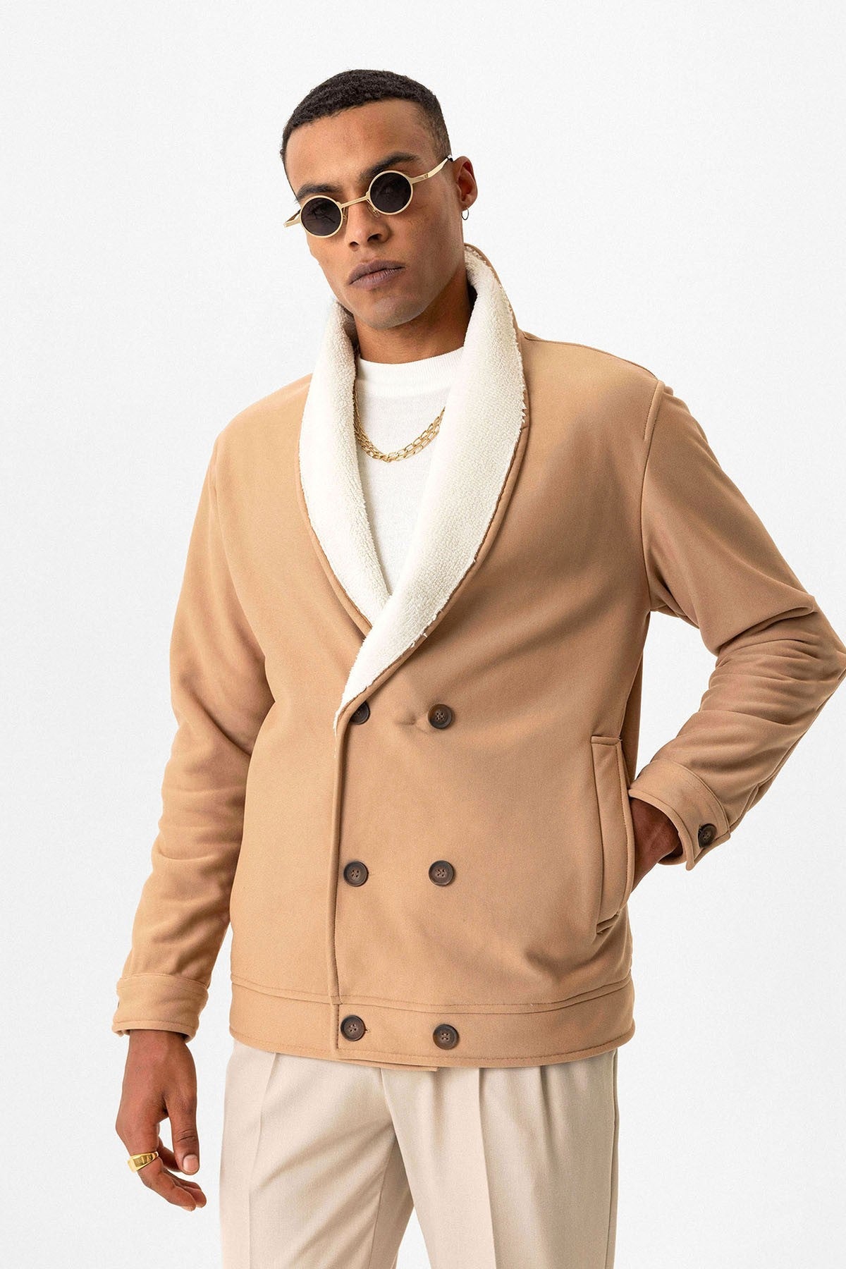 Antioch Men's Jacket with Contrast Collar and Lining Details