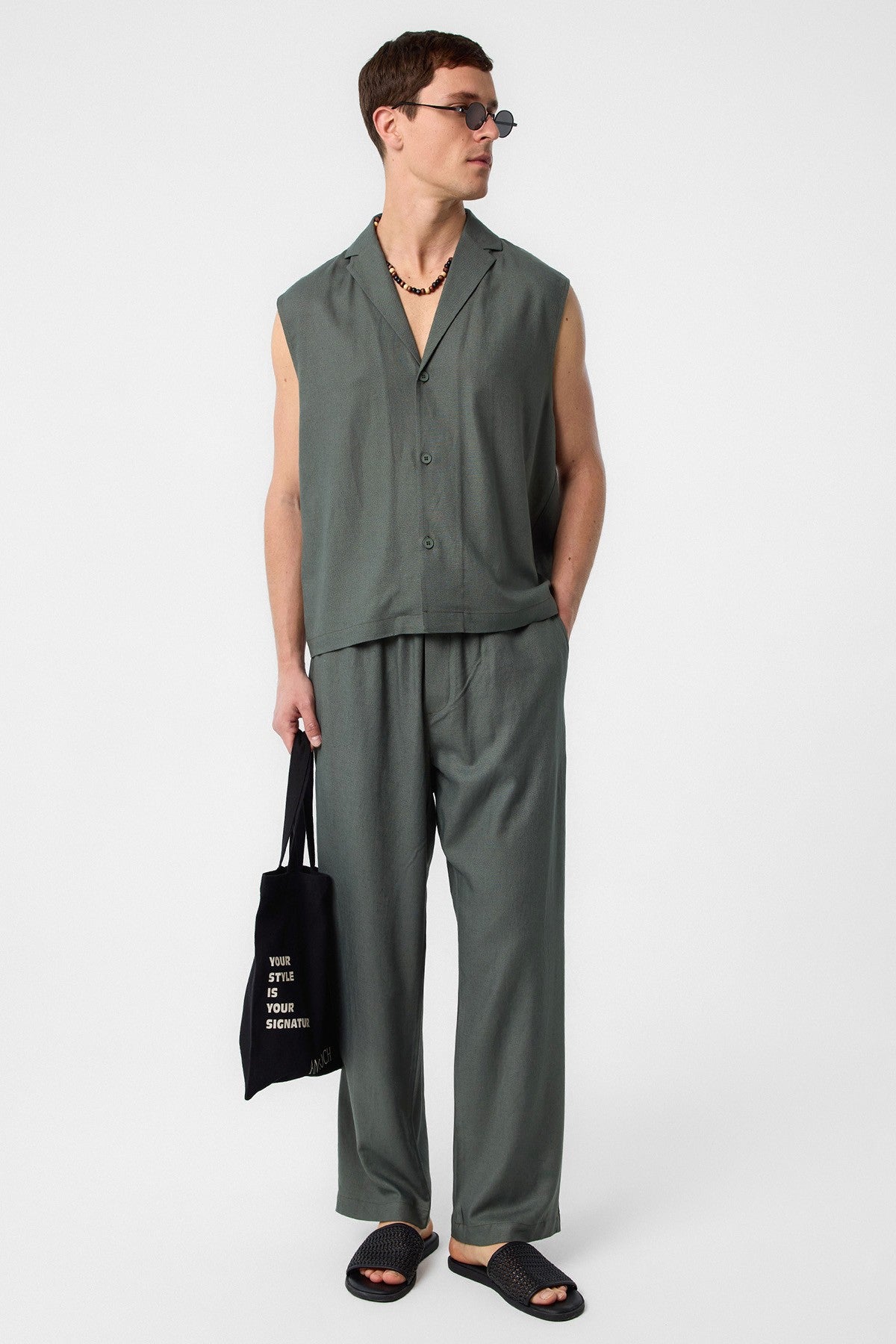 Antioch Linen-Blend Sleeveless Men's Shirt