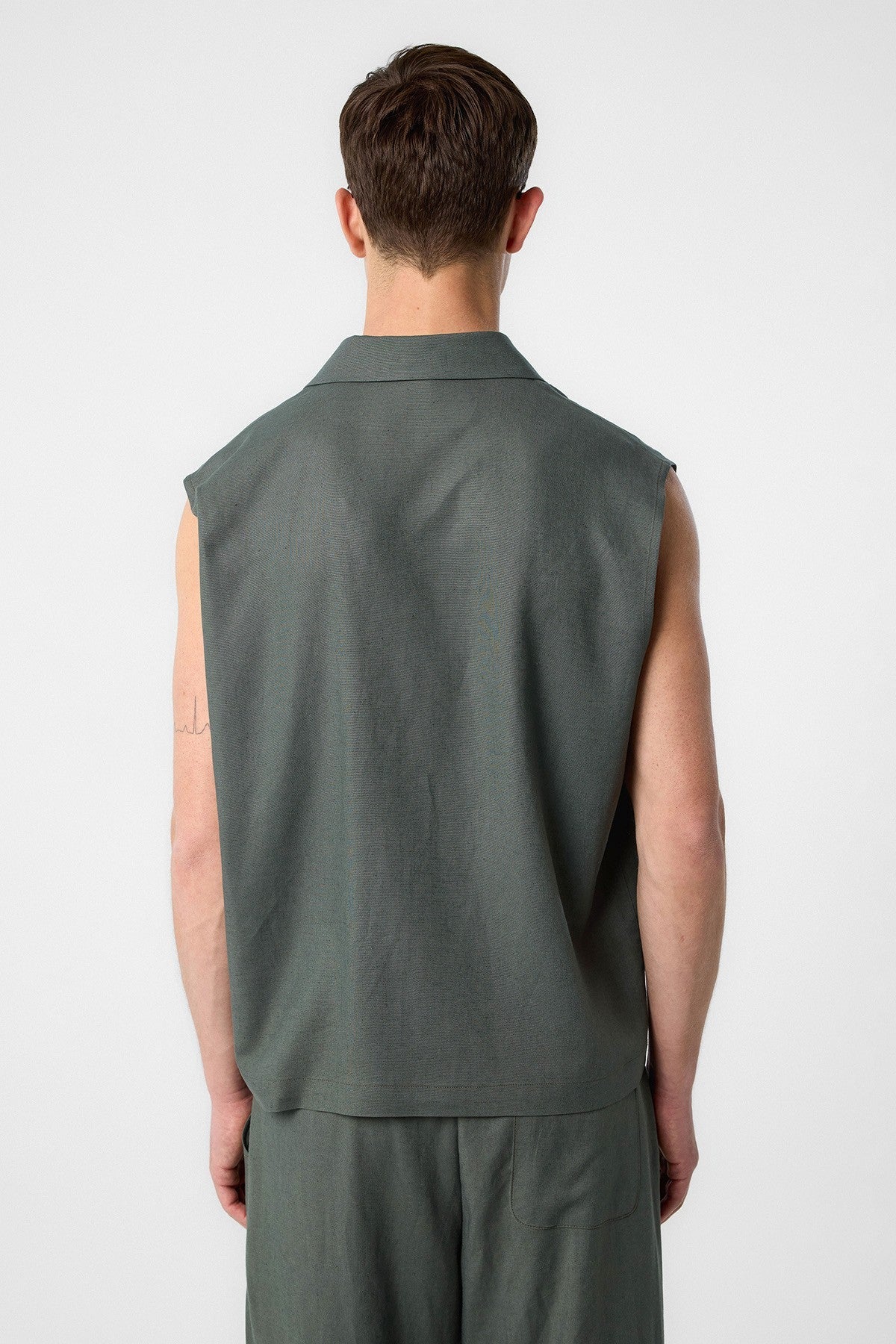 Antioch Linen-Blend Sleeveless Men's Shirt