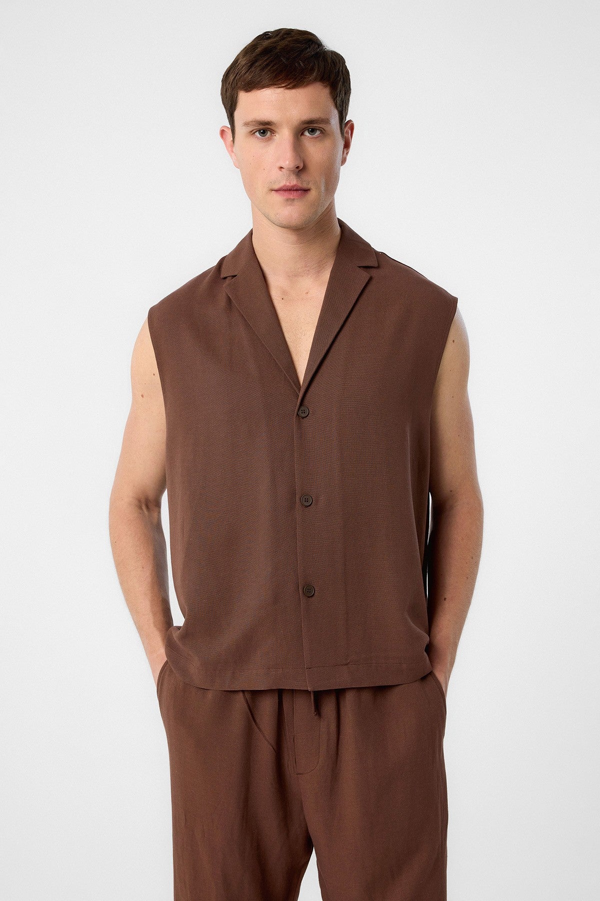 Antioch Linen-Blend Sleeveless Men's Shirt