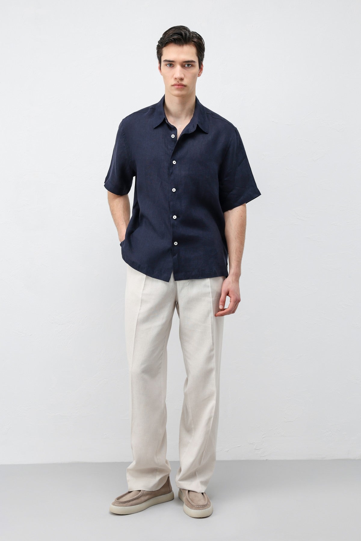 Antioch 100% Linen Relaxed-Fit Men's Shirt