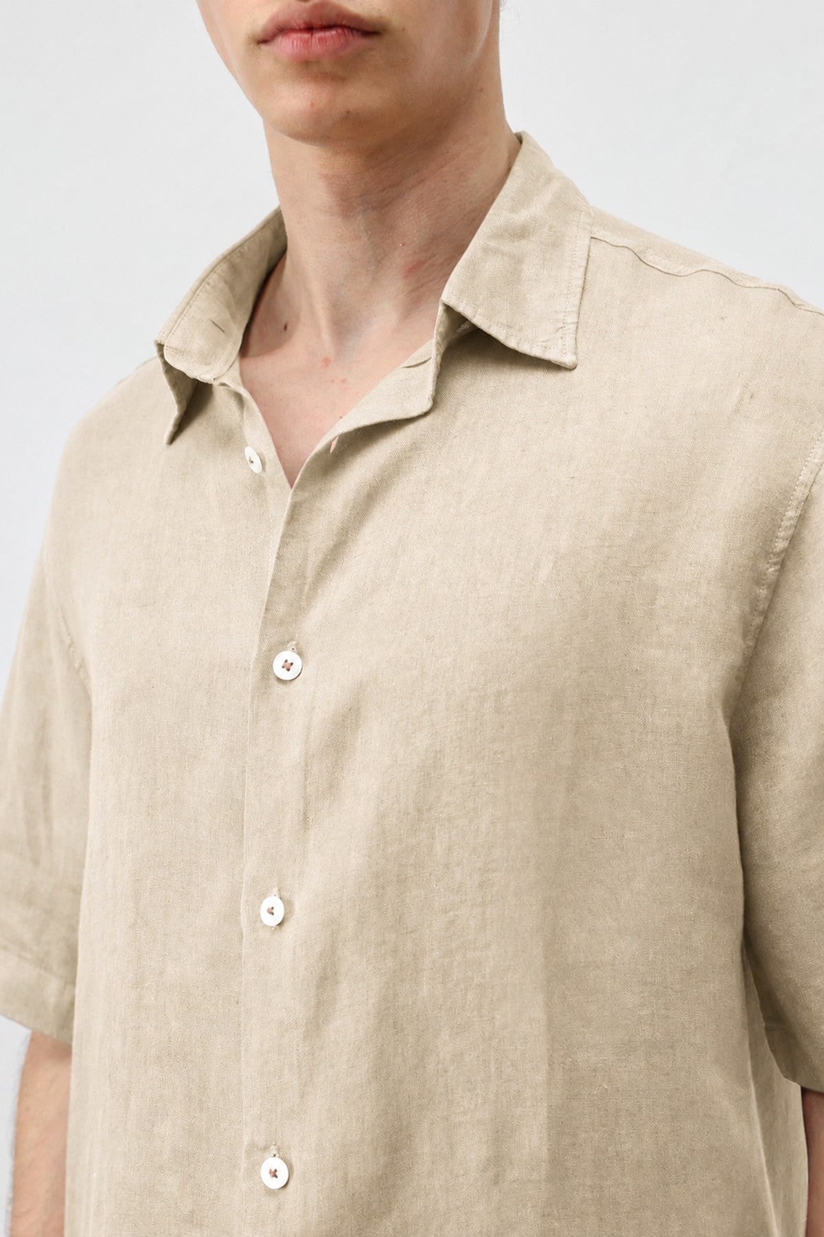 Antioch 100% Linen Relaxed-Fit Men's Shirt