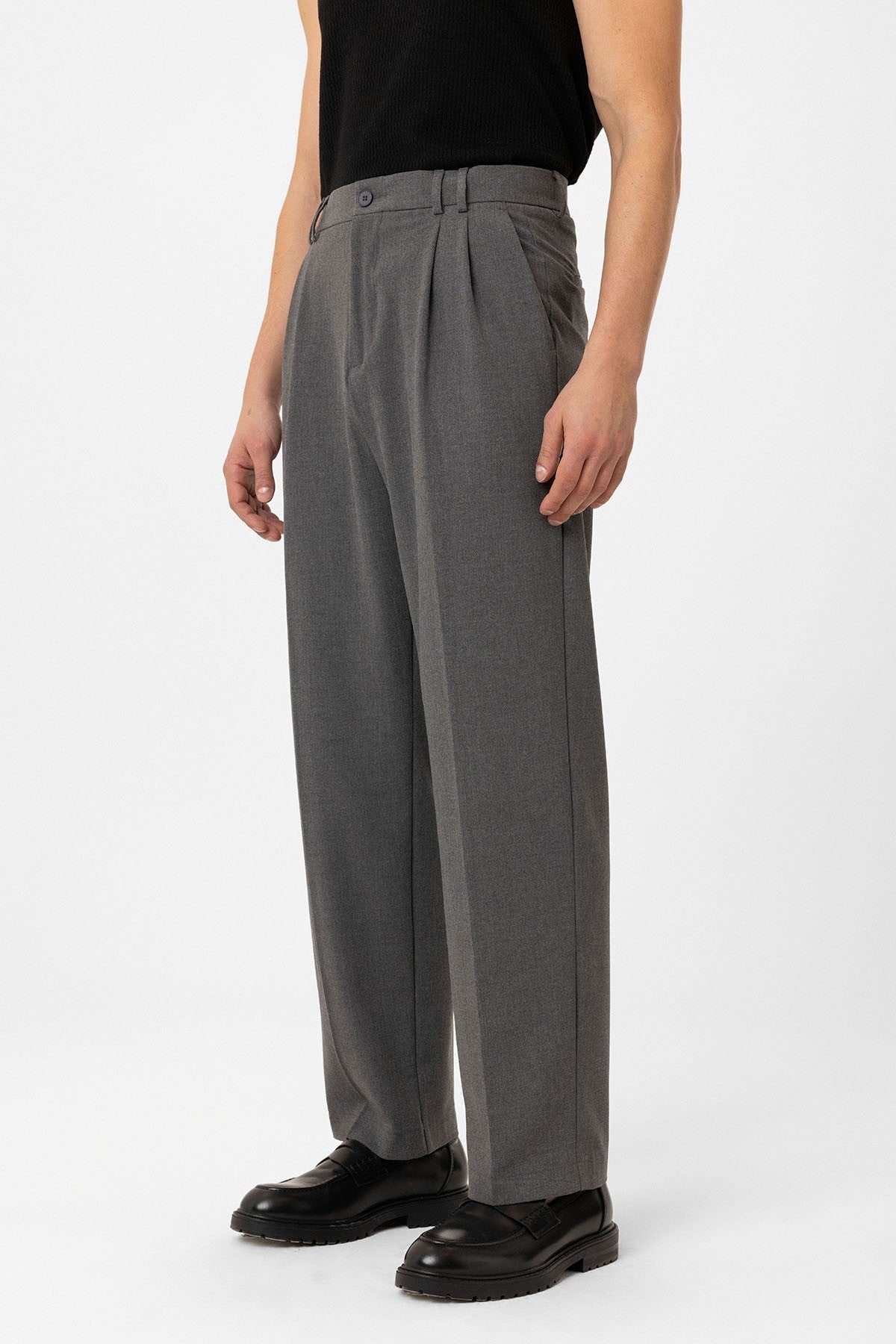 Men's Double-Pleated Baggy-Fit Pants
