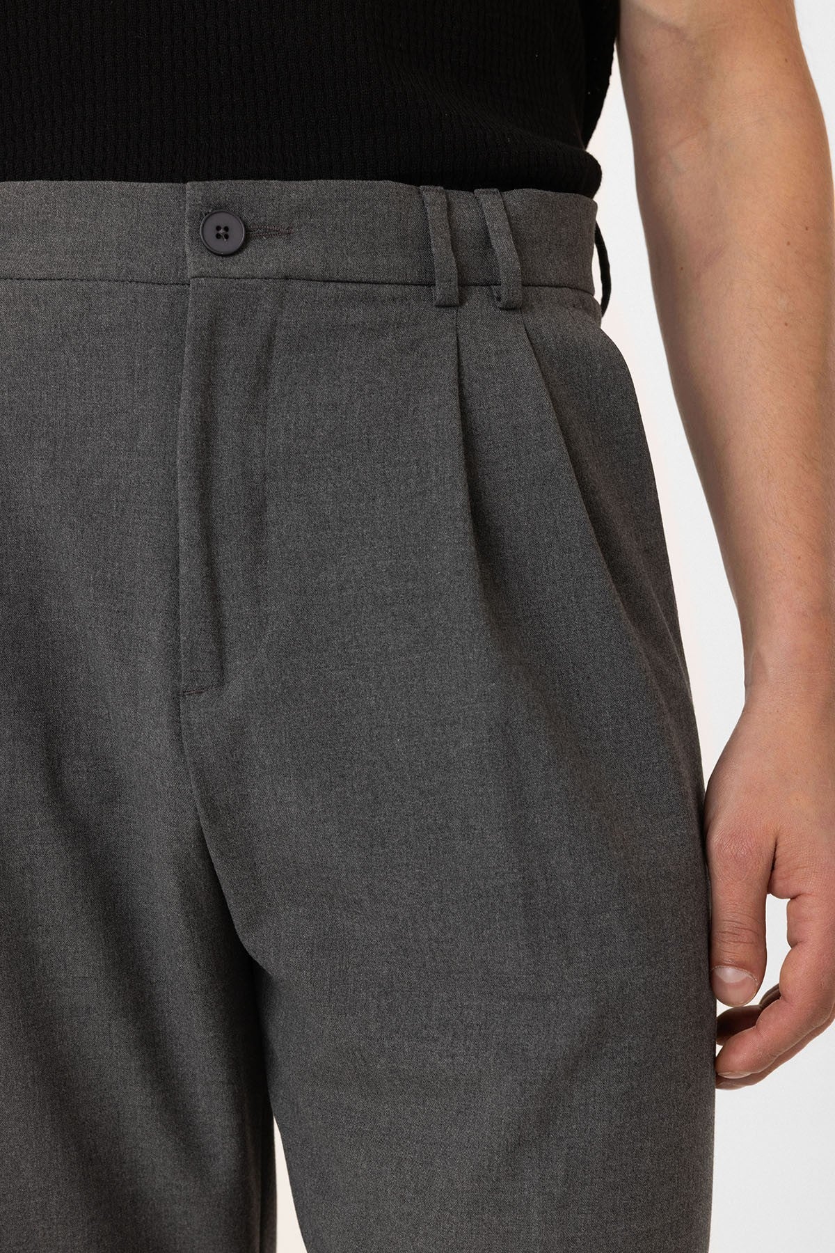 Men's Double-Pleated Baggy-Fit Pants